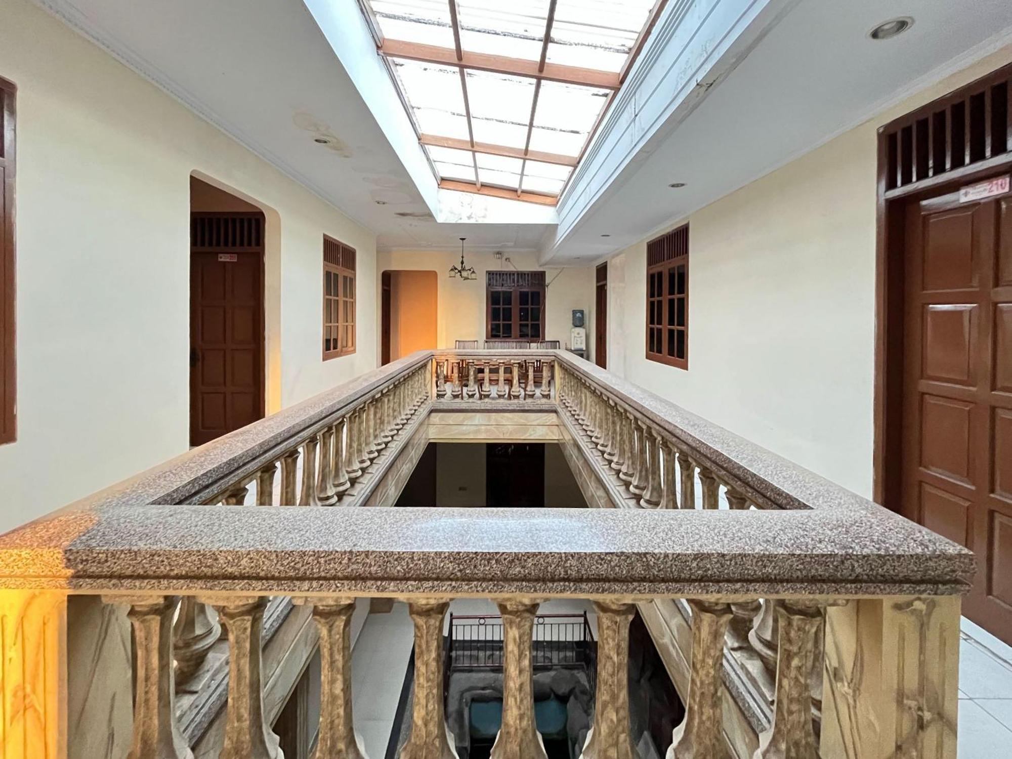 Reddoorz At Hotel Madani Syariah Lempuyangan Yogyakarta Eksteriør bilde