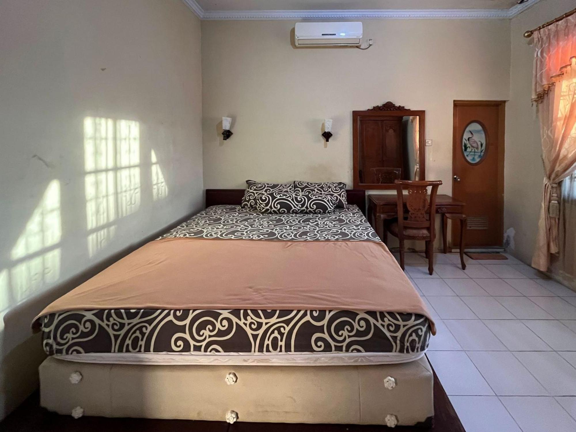 Reddoorz At Hotel Madani Syariah Lempuyangan Yogyakarta Eksteriør bilde