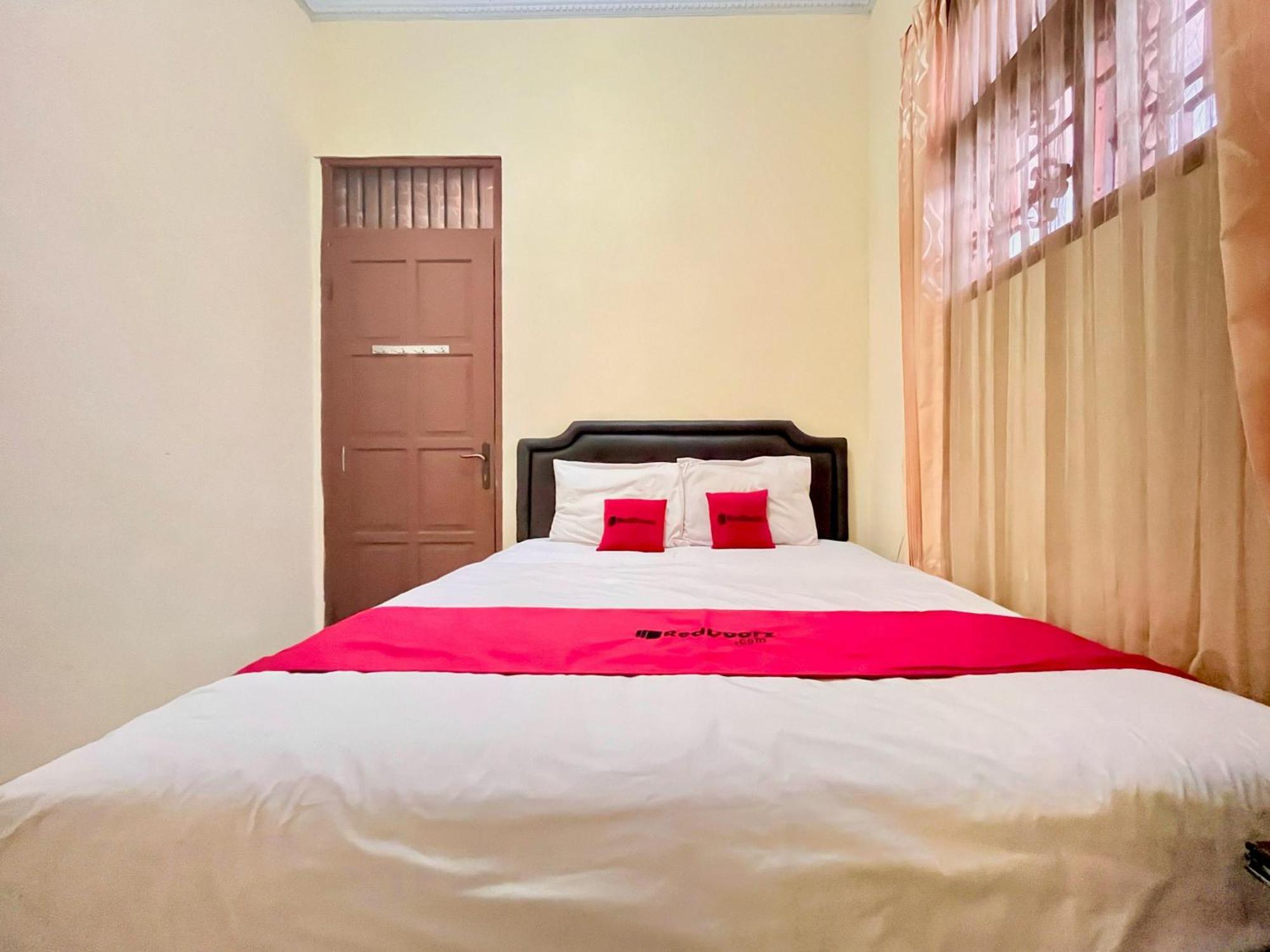 Reddoorz At Hotel Madani Syariah Lempuyangan Yogyakarta Eksteriør bilde