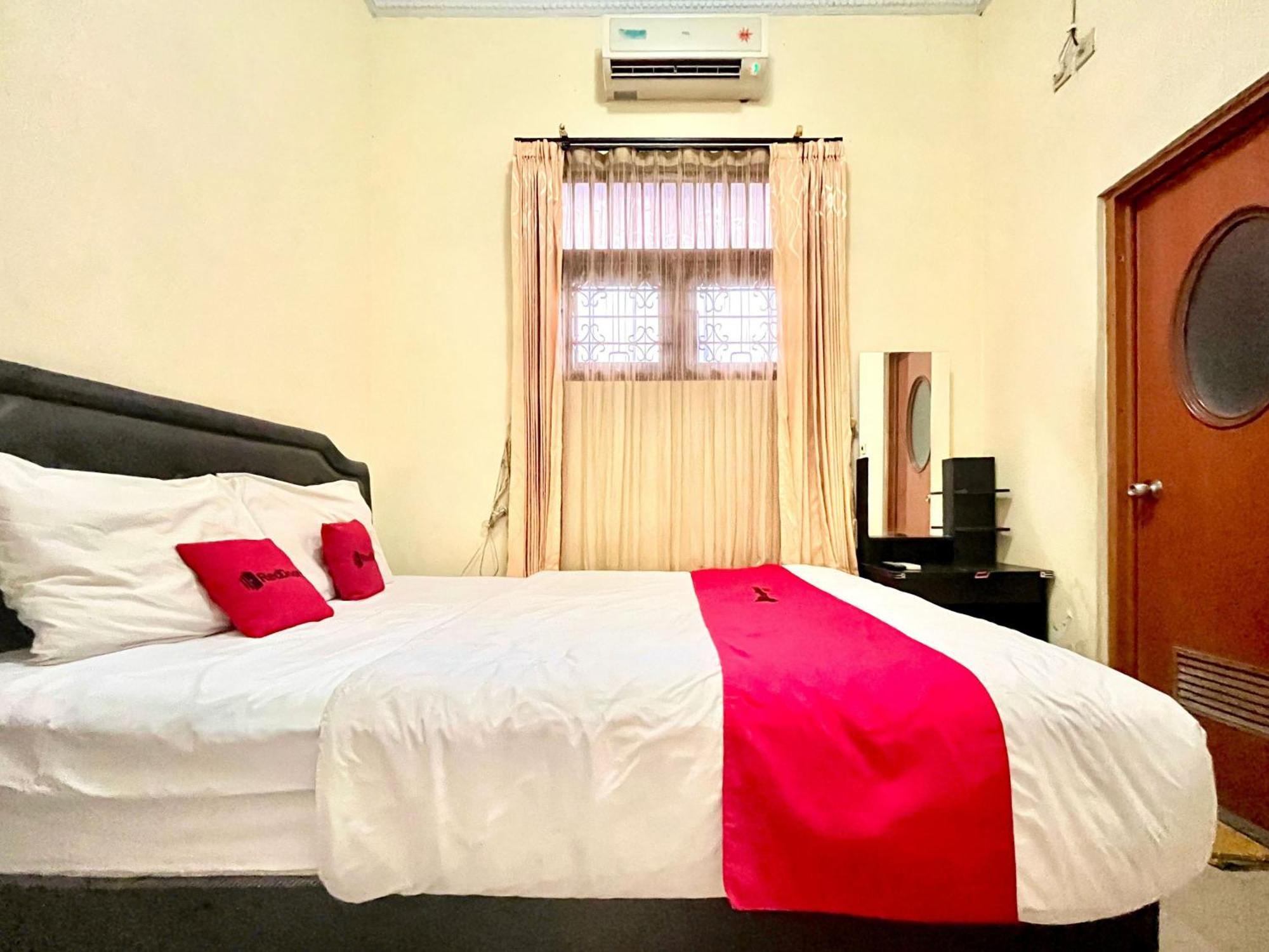 Reddoorz At Hotel Madani Syariah Lempuyangan Yogyakarta Eksteriør bilde